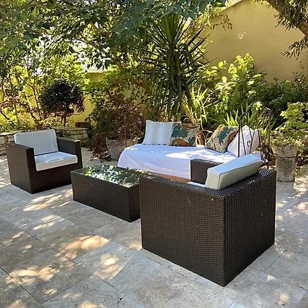 D'hote Charlambias B&B