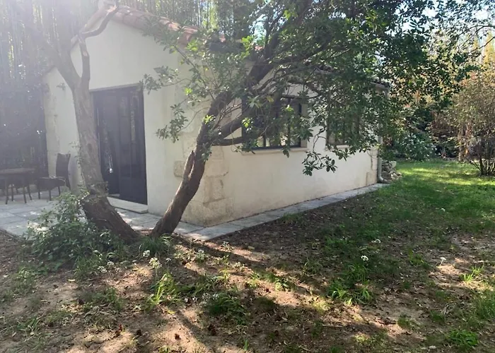 D'hote Charlambias Panzió